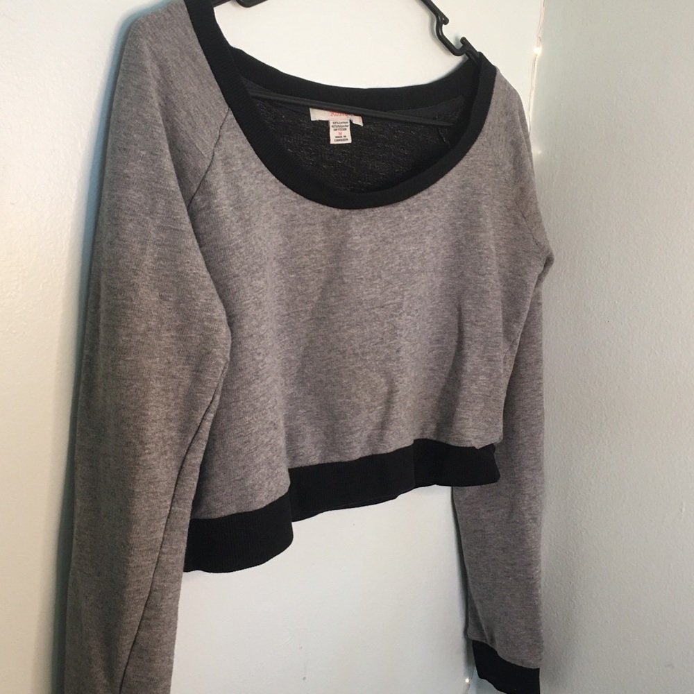 long sleeve crop sweater